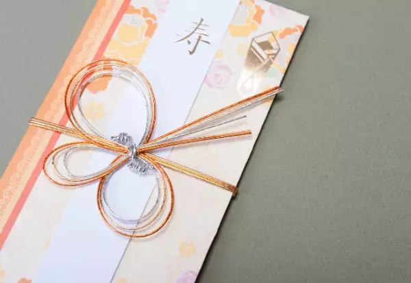 友人「ご祝儀1万円あげたでしょ？」”臨月の妊婦”をこき使う友人！？しかし⇒私が放った【予想外の言葉】に…友人「何のこと？」