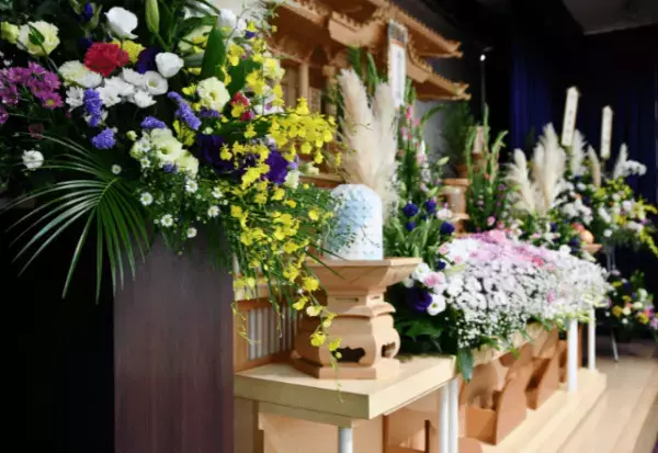 義父の葬式で泣く嫁に…義妹「名演技～（笑）」嫁「…は？」→しかし…”義母の登場”で状況が一変…！？