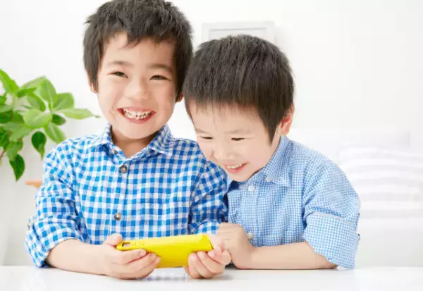 息子「生まれた瞬間の写真用意して！」父親「…落ち着いて聞いてくれ」⇒次の瞬間、母親が放った【予想外のコト】に…息子「え？」