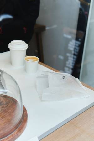 カフェとともにパリを知る-サン＝ルイ島にあるちいさなカフェ　Minicafé編