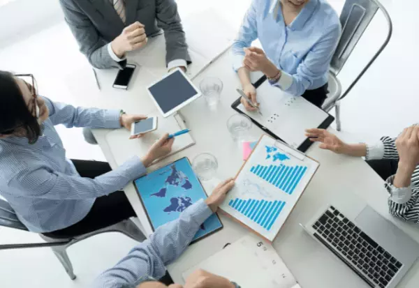 社長「明日から来なくていいから」社員「え？」突然の”クビ”宣告…！？⇒きっかけとなった【前日の行動】とは