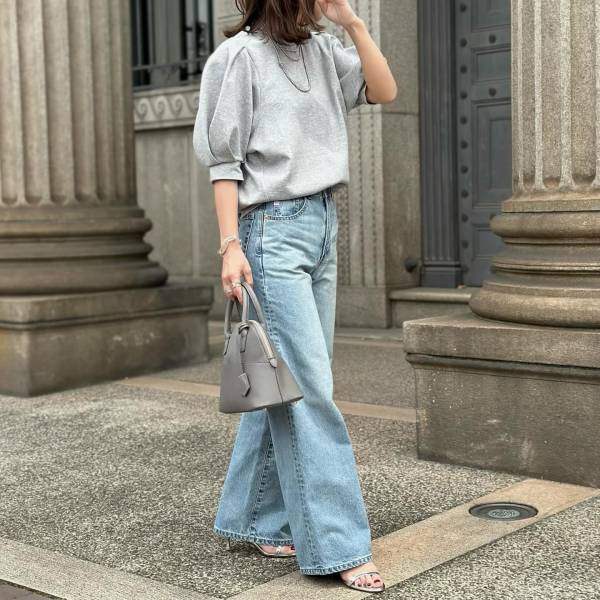 《インスタフォロワー24.3万人！？》【人気インフルエンサー】の「最旬大人コーデ」って？