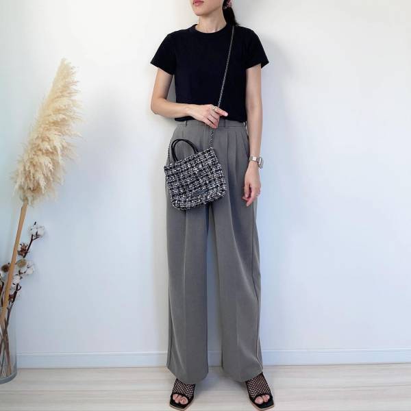 まだ買ってない人、急いでーッ！【ユニクロ】イロチ買いしたい「シンプルTシャツ」って？