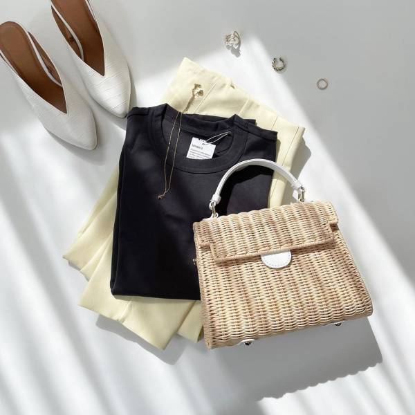 まだ買ってない人、急いでーッ！【ユニクロ】イロチ買いしたい「シンプルTシャツ」って？