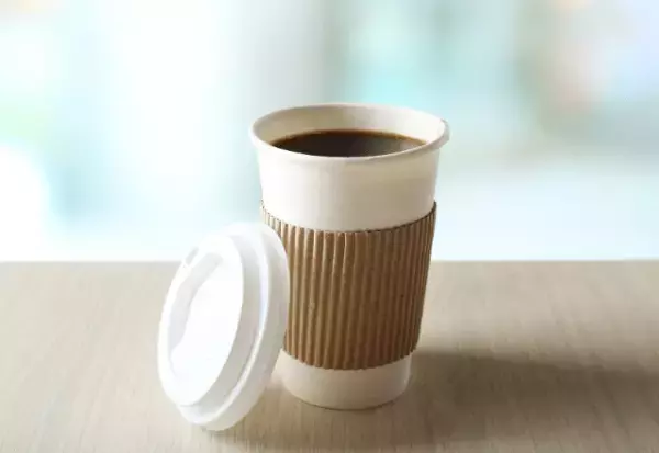 カフェで…店員「何名様でしょうか？」客「見てわかんないの？」⇒さらに、客が続けて放った【一言】に…店員「おい」