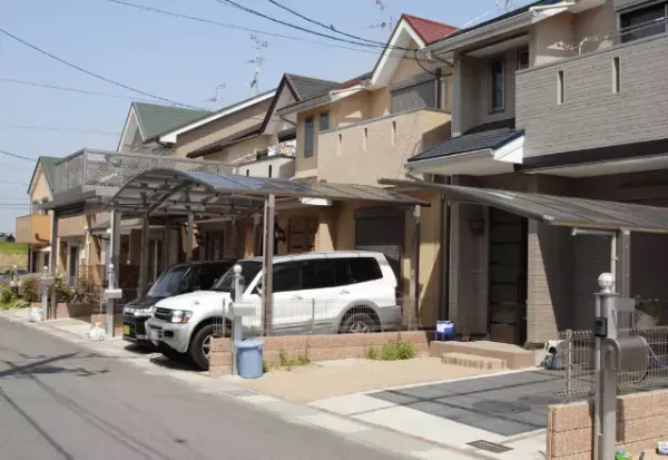 大学合格後…両親「もう1人でも大丈夫よね？」私「へ？」”娘を残して”消えた両親！？⇒その後、姉に【SOSの連絡】をした結果…