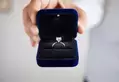 プロポーズで80万円の指輪を渡すと…婚約者「この指輪の値段調べたんだけど」→婚約者が続けた言葉に…「え？」