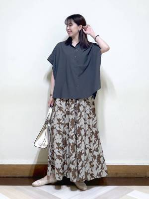 今すぐゲットしたい！【グローバルワーク】オシャ見えなのに機能性も◎「ポンチョシャツ」