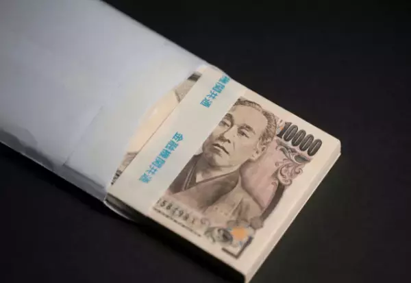 妻「200万円振り込んで」夫「また…？」金遣いの荒さを注意した結果⇒妻の【耳を疑う言葉】に…夫「お前…」