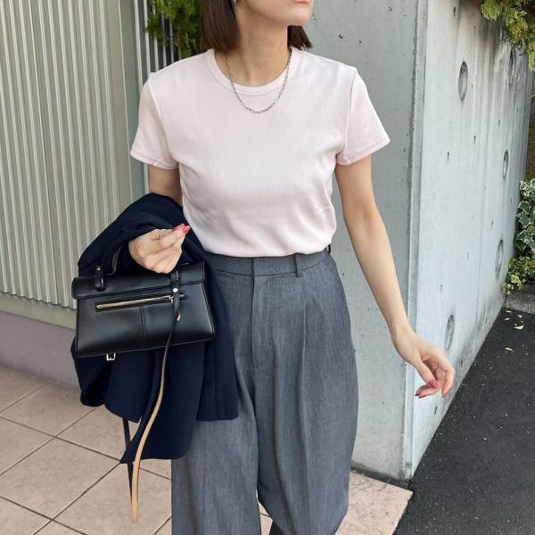 何枚あってもいいかも♡【ユニクロ】夏に欠かせない「無地Tシャツ」をチェック！