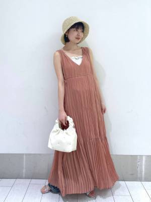 “大人ピンク”が今季の気分♡ 夏のデート服にもぴったりな【最旬ワンピ】って？