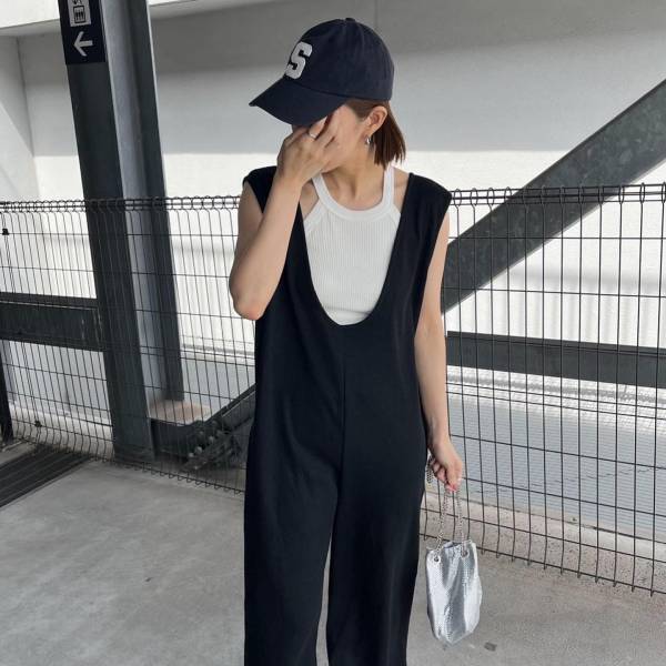 この夏、重宝間違いなしかも！【ユニクロ】オシャ見えが叶う♡「人気タンクトップ」