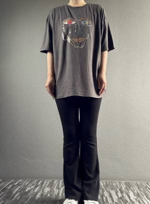 みんなの視線を独り占め♡【SHEIN】の「顔プリントTシャツ」