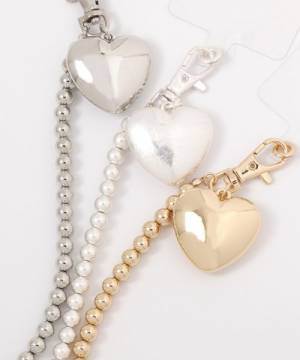 ノーマークだった！【グローバルワーク】アクセ感覚で使える♡「今っぽスマホストラップ」