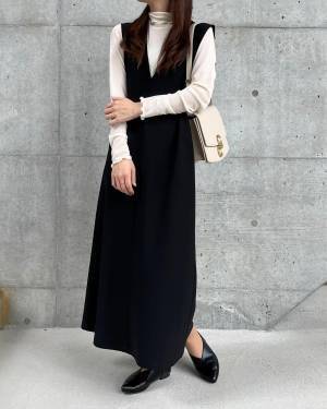 《今季、参考にしたい！》“シアートップス”を使った【最旬大人コーデ】って？