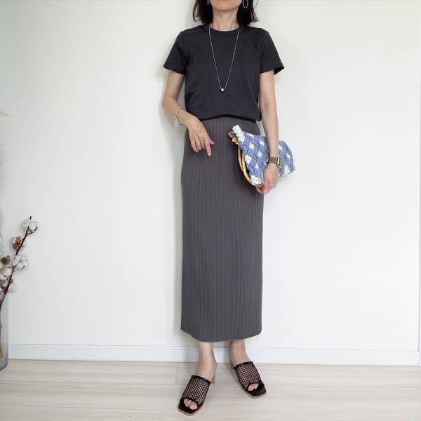 ユニ女『毎年買い足してる♡』【ユニクロ】イロチ買いしたい！「クルーネックT」