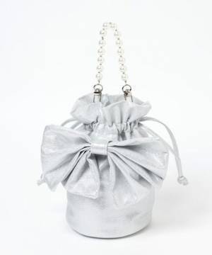 今季は、この組み合わせがアツい！【リボン × シルバー】が可愛い♡「最旬バッグ」