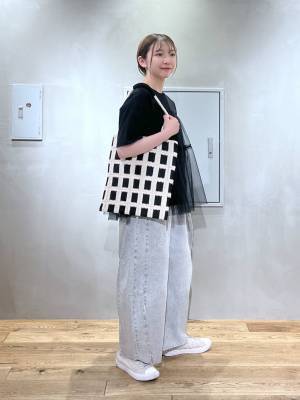 シンプルコーデのアクセントに♡ レトロ可愛い【編みバッグ】