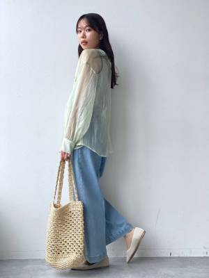 シンプルコーデのアクセントに♡ レトロ可愛い【編みバッグ】