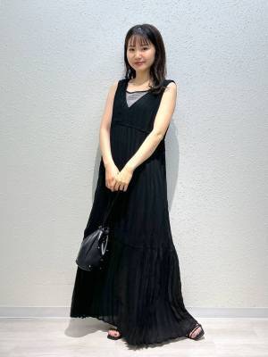 夏でも『黒』が着たい！ 1枚でサマ見えする♡【ロングワンピース】