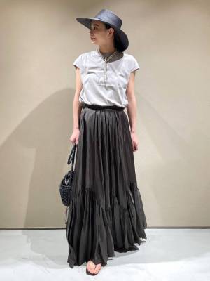 おしゃれ店員さんに学ぶ【大人の洗練コーデ】とは？