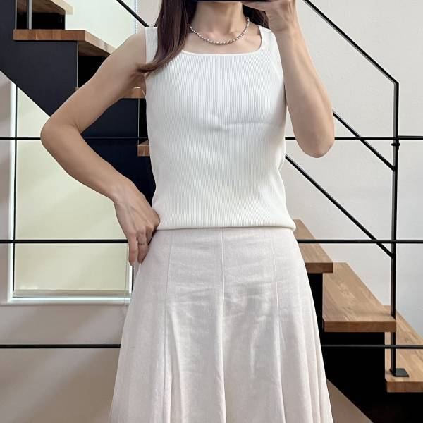 デコルテがキレイ見え♡【GU】イロチ買い必至！？「タンクトップ」