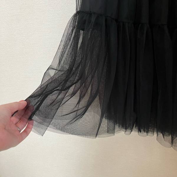 トレンド感UPを狙える！【しまむら】「ライン入りチュールスカート」