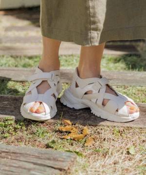 この夏手に入れたい！ 楽ちん & 可愛い♡【スニーカーサンダル】