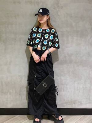 こりゃ可愛い♡ 上品コーデに決まる【花柄アイテム】が優勝！