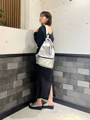 今季トレンド！！ 一点投入でコーデが華やかになる♡【シルバーバッグ】