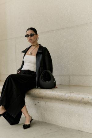 コンテンツクリエイター・ベラさんのシックでフェミニンなスタイル