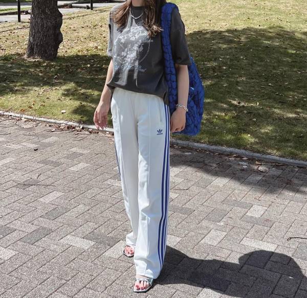 あえて“メンズっぽ”が可愛い♡【バンドT】で作る「最旬コーデ」って？