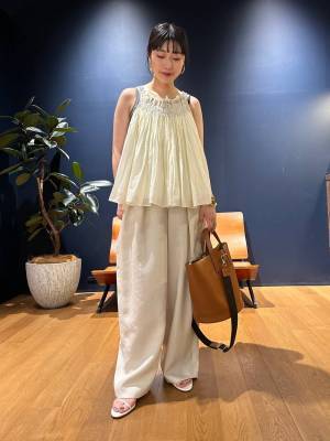 “アイボリー”で大人可愛く♡ デートや女子会にぴったり！【最旬ワントーンコーデ】