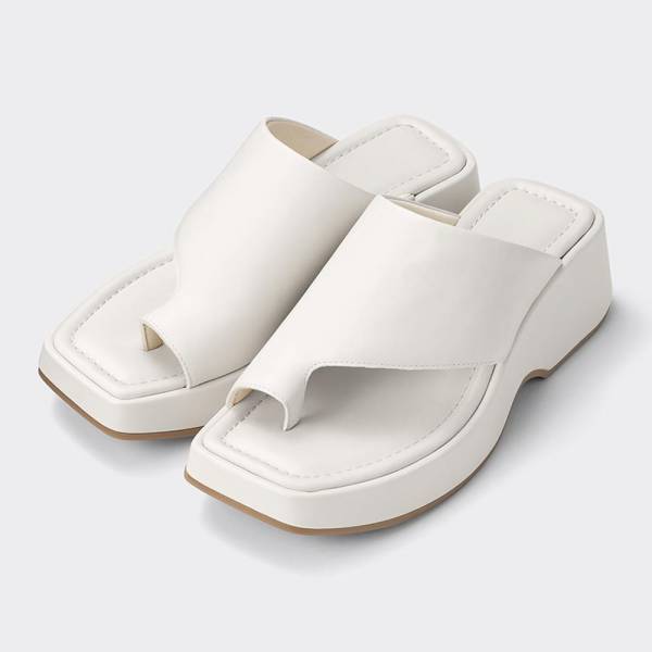 売り切れ前に急げーッ！！【GU】プチプラの域超えてる！「高見えサンダル」