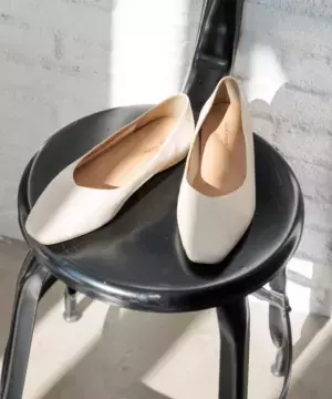 こりゃ、即ゲットしたい！【グローバルワーク】雨の日でも履ける◎「きれいめシューズ」