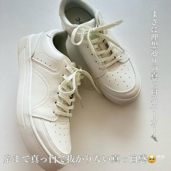 こりゃ『名品』かも♡【ユニクロ】オールシーズン使える！「ホワイトスニーカー」