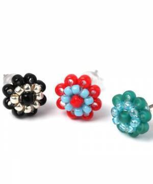 【フラワーアクセ】で顔周り華やか♡ 完売前に欲しい「夏っぽアクセ」