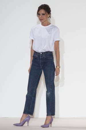 シンプルを制して、お洒落上手！ 「白Tシャツ」の今っぽコーデ術【ストリートスナップ】