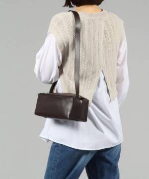 『汎用性高めバッグ』発見っ♡ 今季推したい【スクエア型ショルダー】って？