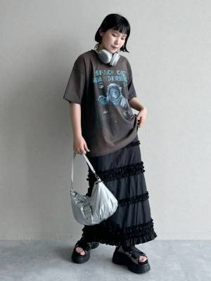 カジュアル派もキレイめ派も使えるッ！ トレンド感爆上がり♡【最旬フリルスカート】