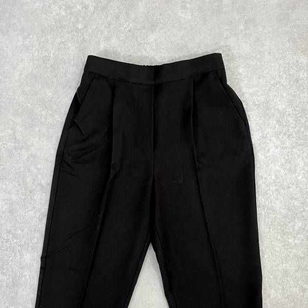 スタイルアップが叶う！？【Pierrot】高見え「美脚パンツ」