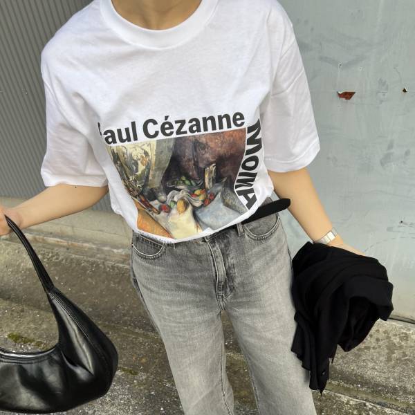 オンラインでは完売！【ユニクロ】思わず目を引く「MoMAコラボT」