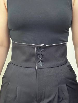 一癖がオシャレ！【SHEIN】で見つけた「ウエストデザインパンツ」