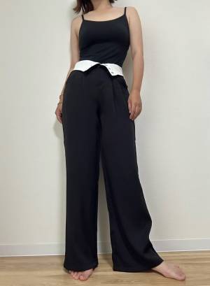 一癖がオシャレ！【SHEIN】で見つけた「ウエストデザインパンツ」