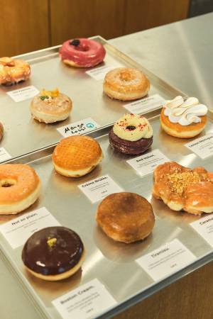 カフェとともにベルリンを知る−価値観を変えるドーナツ　Atelier Dough編