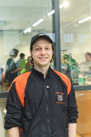 カフェとともにベルリンを知る−価値観を変えるドーナツ　Atelier Dough編