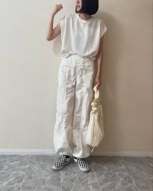 気になる『二の腕』を自然にカバー♡ 【GU】着回し力バツグン！「高見えトップス」