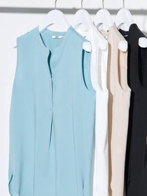 爽やかオーラ全開♡【ユニクロ】夏にぴったり！「涼しげブラウス」