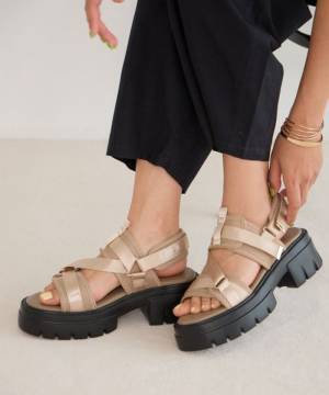 持ってて損なしかもっ！ この夏ゲットしたい【スポーツサンダル】って？