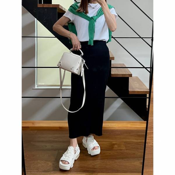 足元が明るくなる！【NIKE】「エアマックスココ」ホワイトも推しですっ！